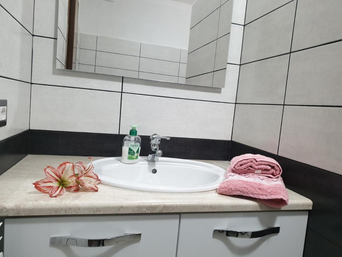 Sperry'S House Porto Torres Apartment Bagian luar foto